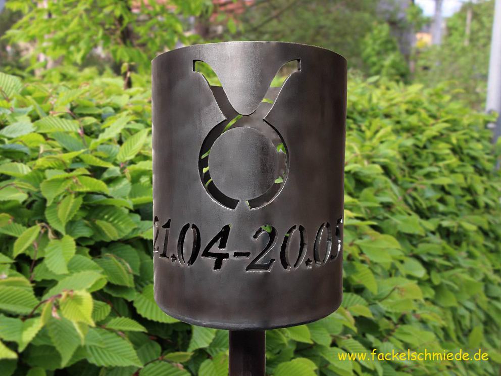 Bild Gartenfackel Sternzeichen Stier