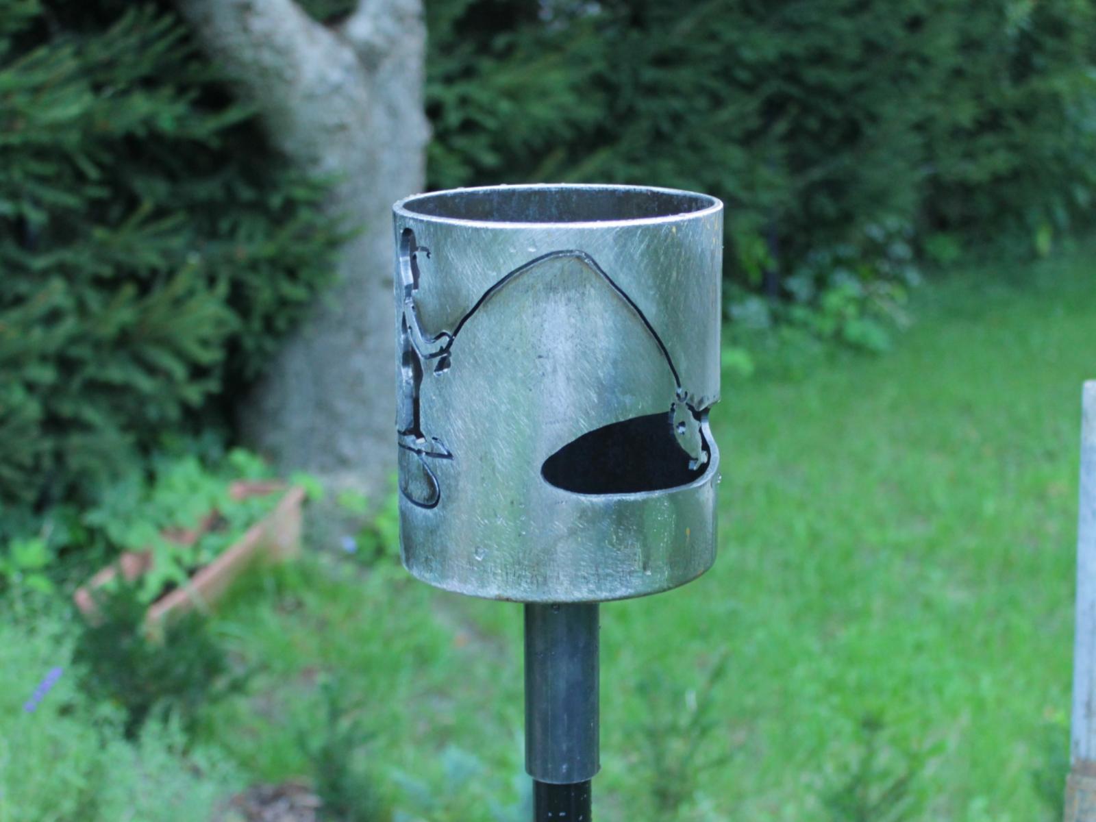 Bild Gartenfackel Angler am Teich