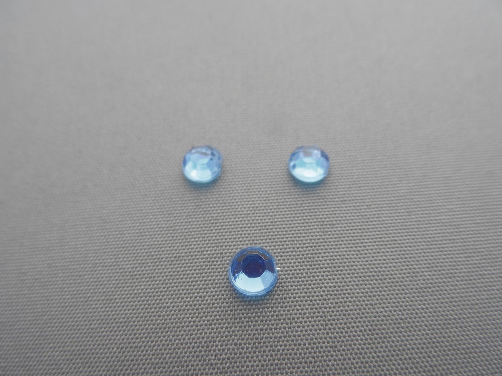 Bild Chatonrosen hellblau Acryl 4mm 500Stk